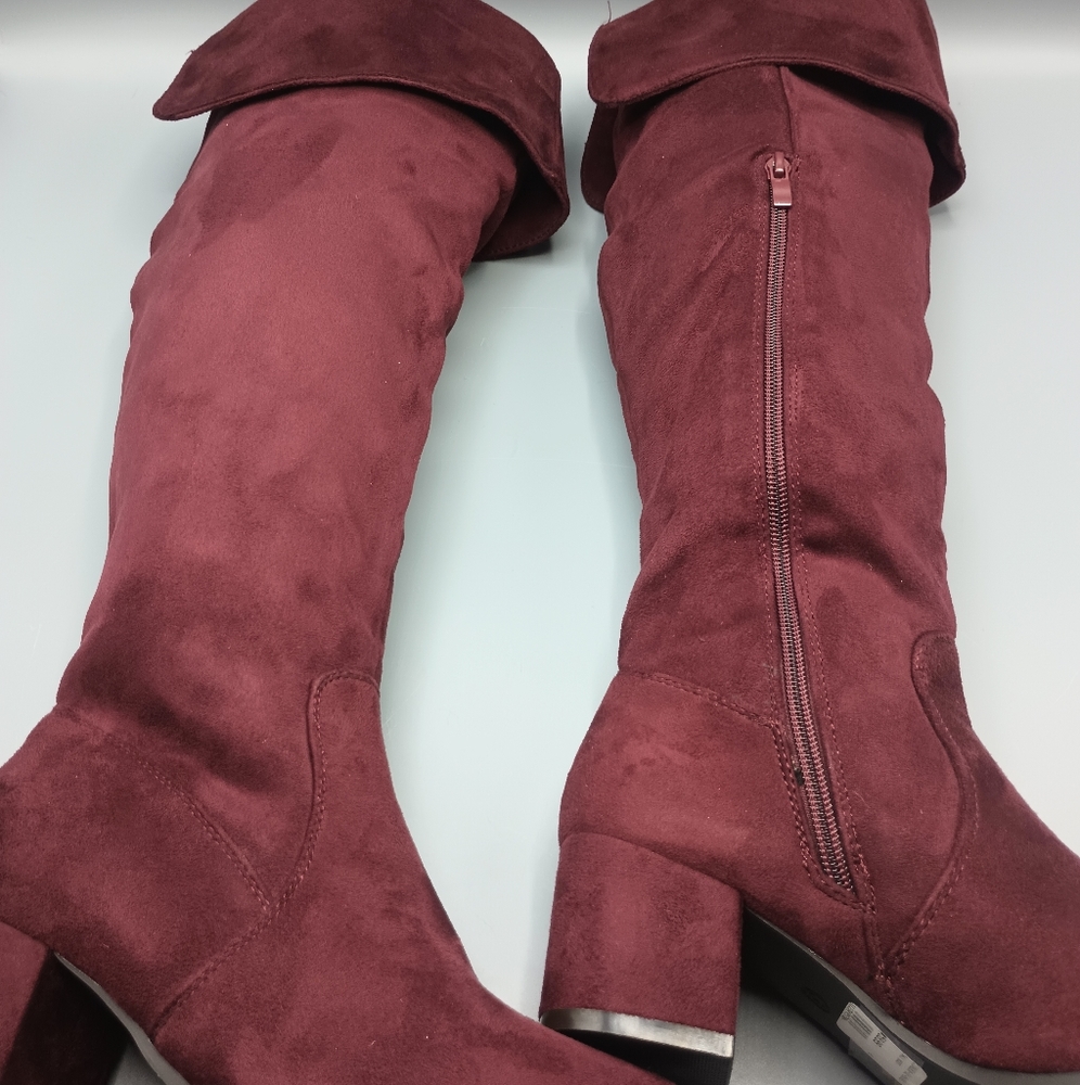 NEW Knee High TALL Burgandy/Plum/Wine faux suede Boots sz. 6